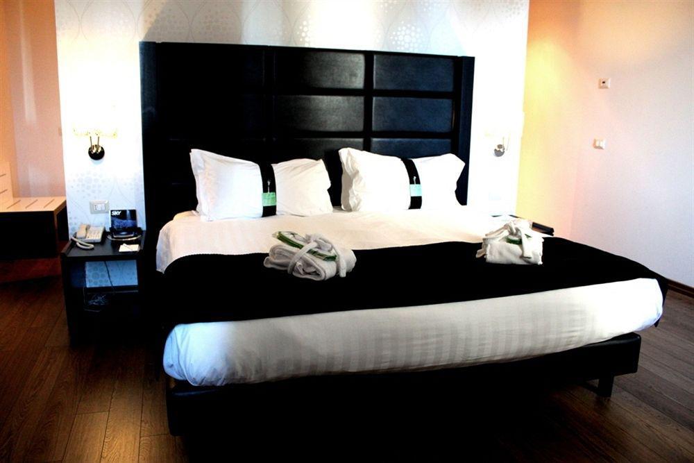 By Ihg Hotel 4*