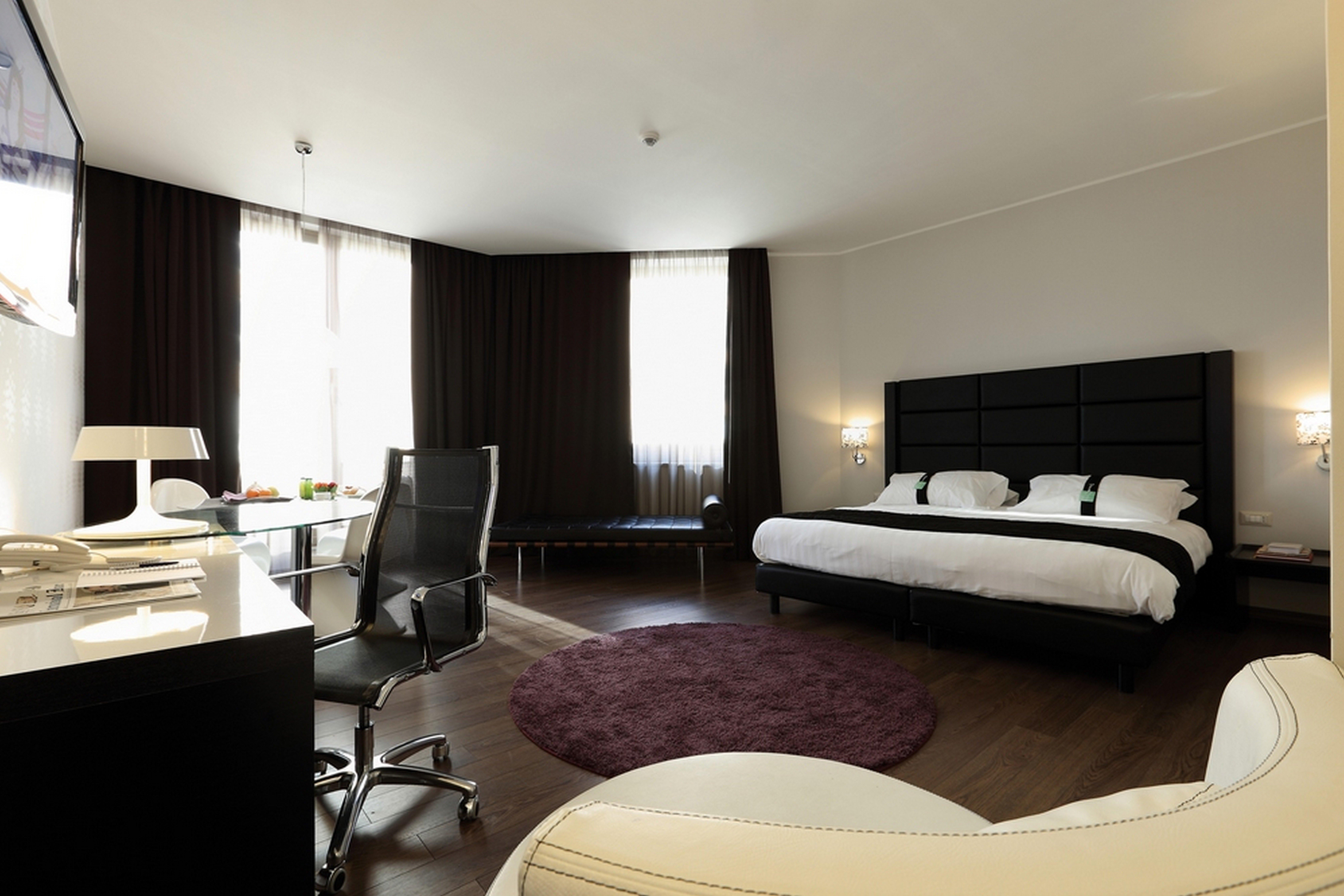 By Ihg Hotel