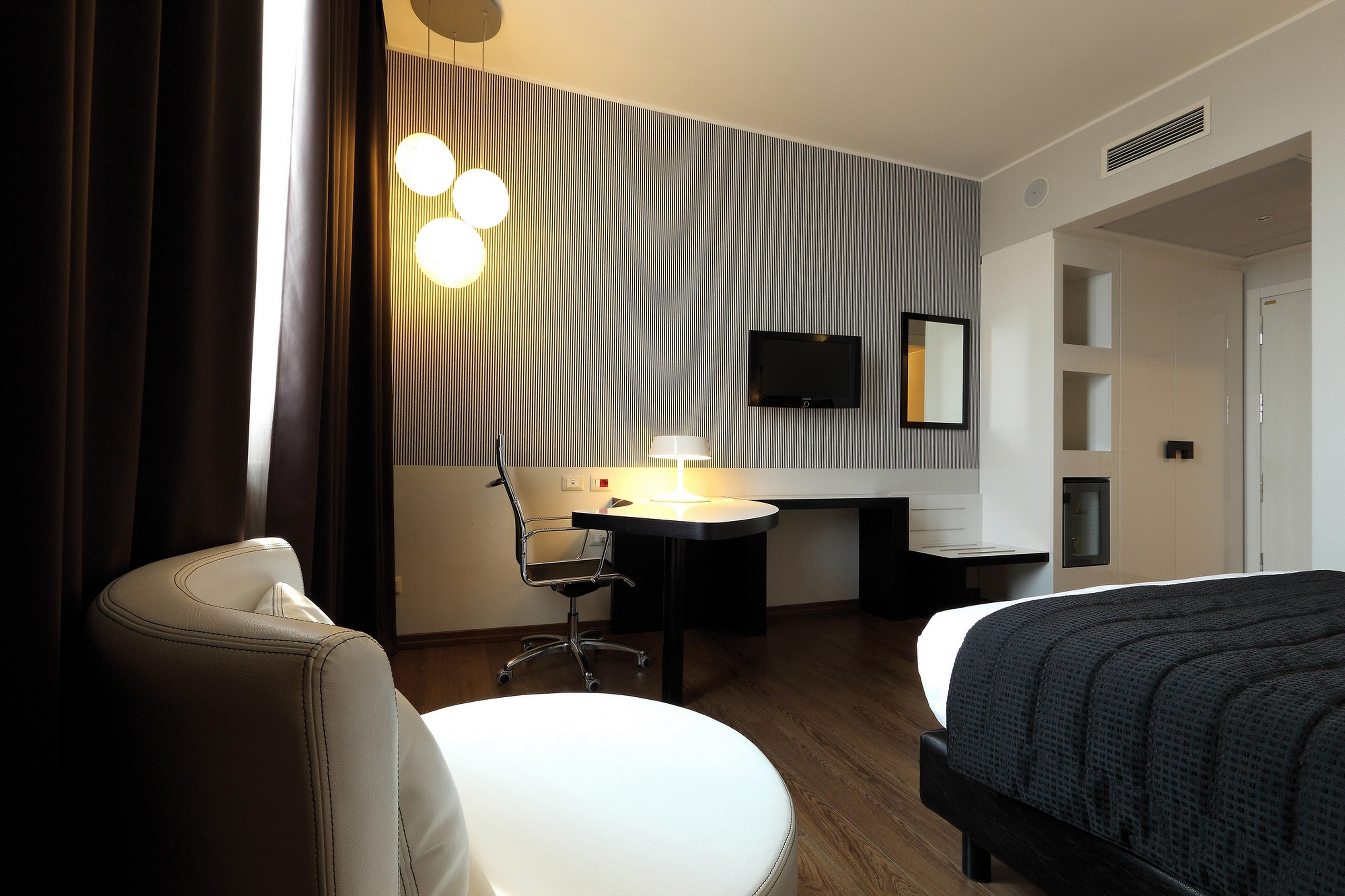 By Ihg 4*