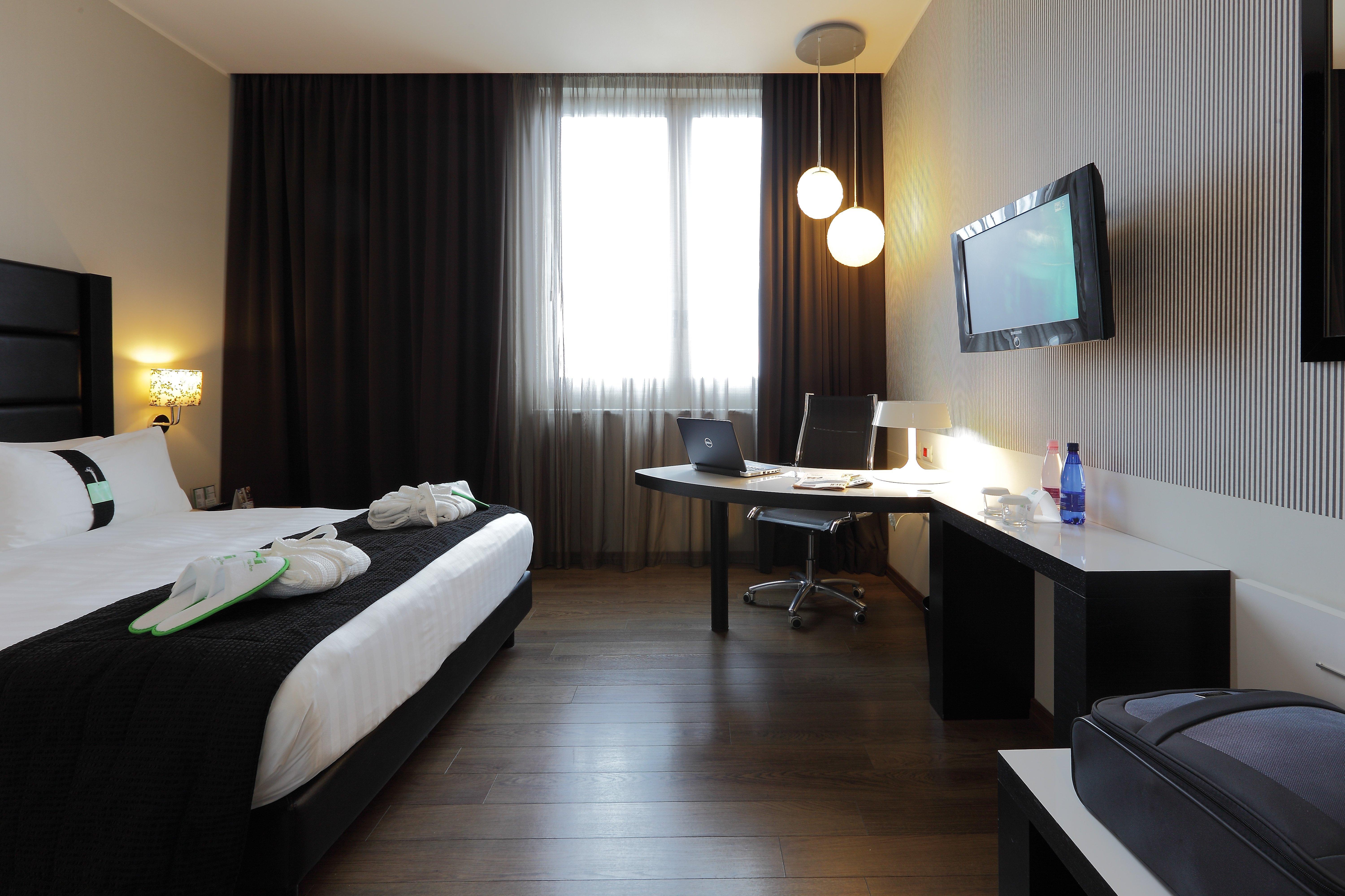 By Ihg