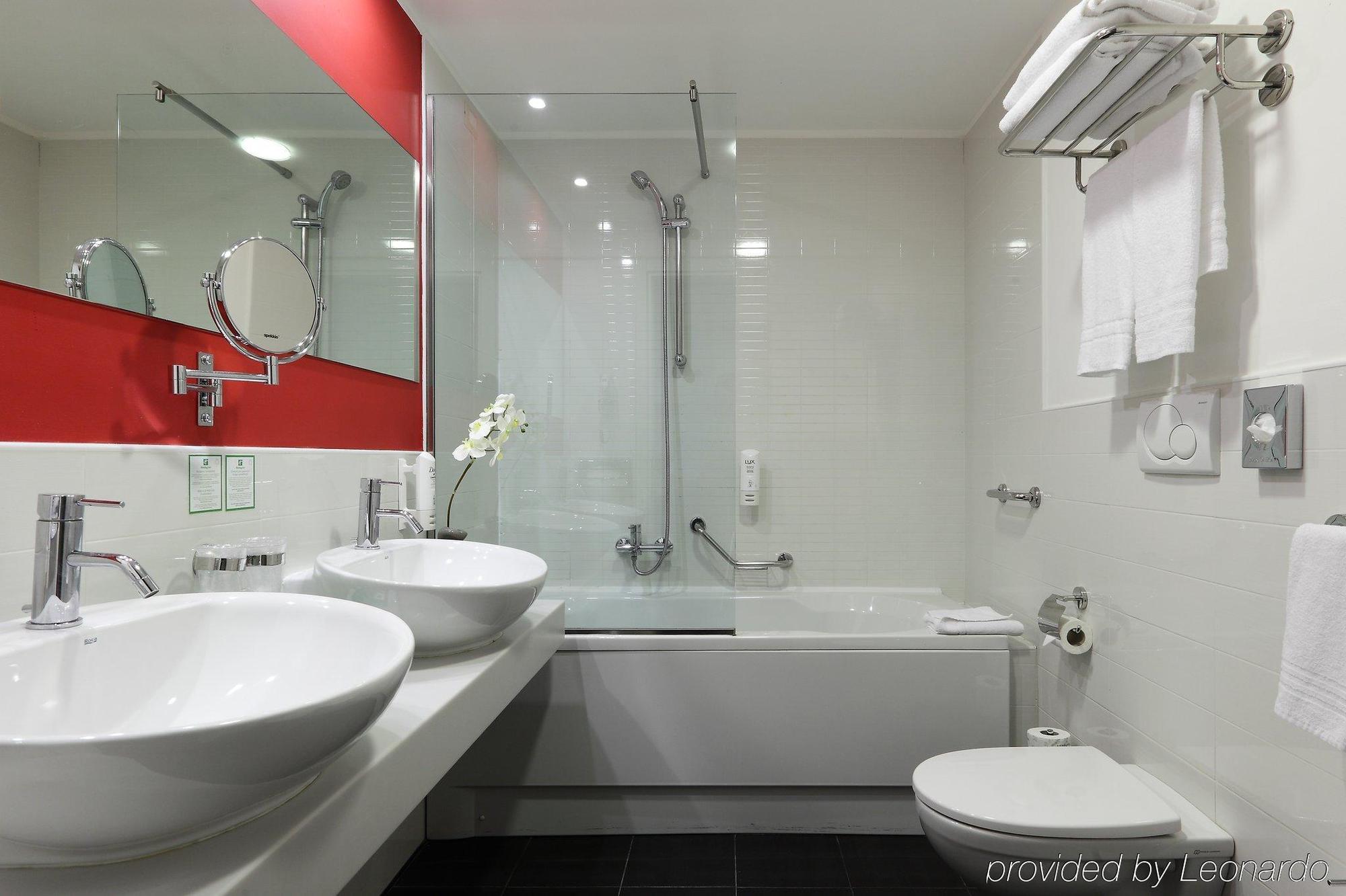 By Ihg Hotel